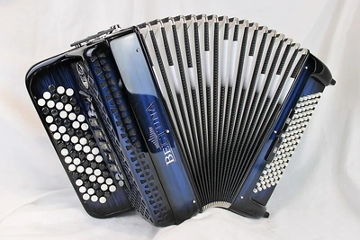 Beltuna Studio III 96 KB Verlauf blau