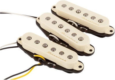 Fender Vintage Noiseless Strat Pickups (3) Aged White