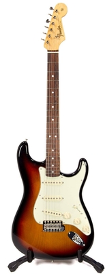 Fender American Original &rsquo;60s Stratocaster Rosewood Fingerboard 3-Color Sunburst