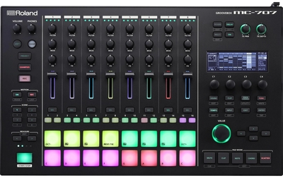 Roland MC-707 Groovebox