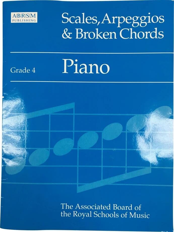 ABRSM Piano Scales & Arpeggios, Grade 4 : photo 1