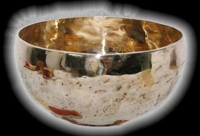 Tibetan Handmade Singing Bowls Set Singing Bowl Shiny Polished 13cm / 500g avec coussin et batte