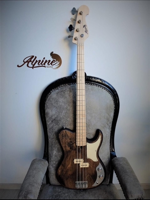 Alpine Guitar Rooster Rough Cream C135