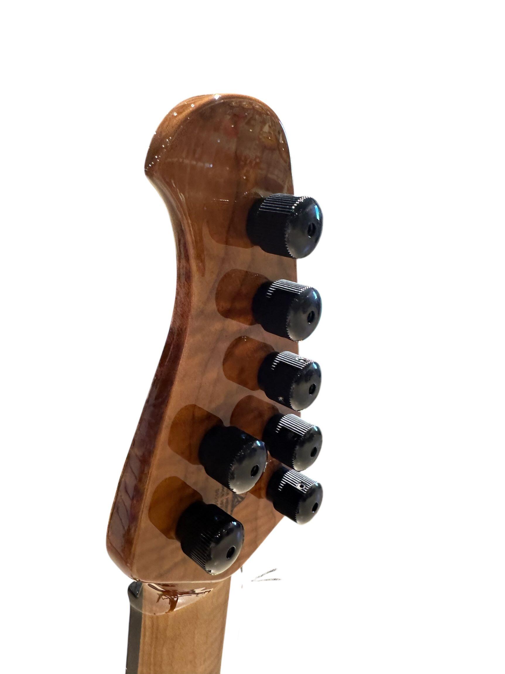 Ernie Ball Music Man Kaizen 7 – Kryptonite – Roasted Maple/Ebony