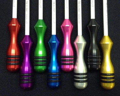 Mollard Lancio L-12 Red CarbonPoignée aluminium et manche en fibre de carbone 305mm / 18.42g